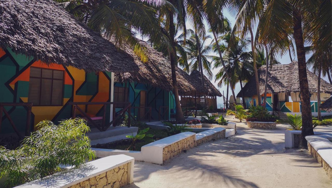 Tsunami Village Bwejuu Kültér fotó