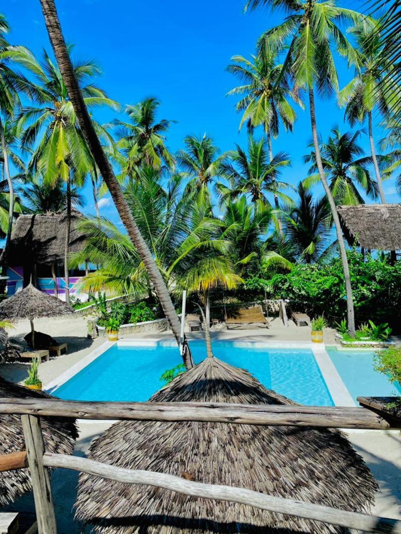 Tsunami Village Bwejuu Kültér fotó